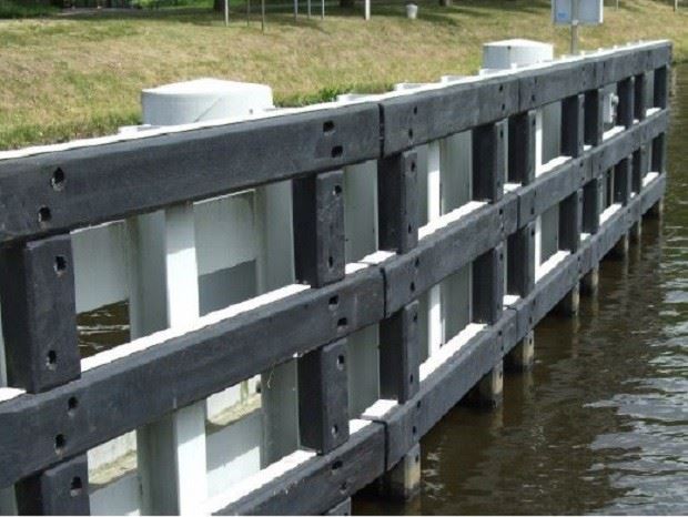 HDPE Plastic Vertical Fenders